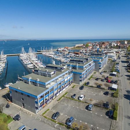 Boern Lachmoewe Laboe Exterior foto